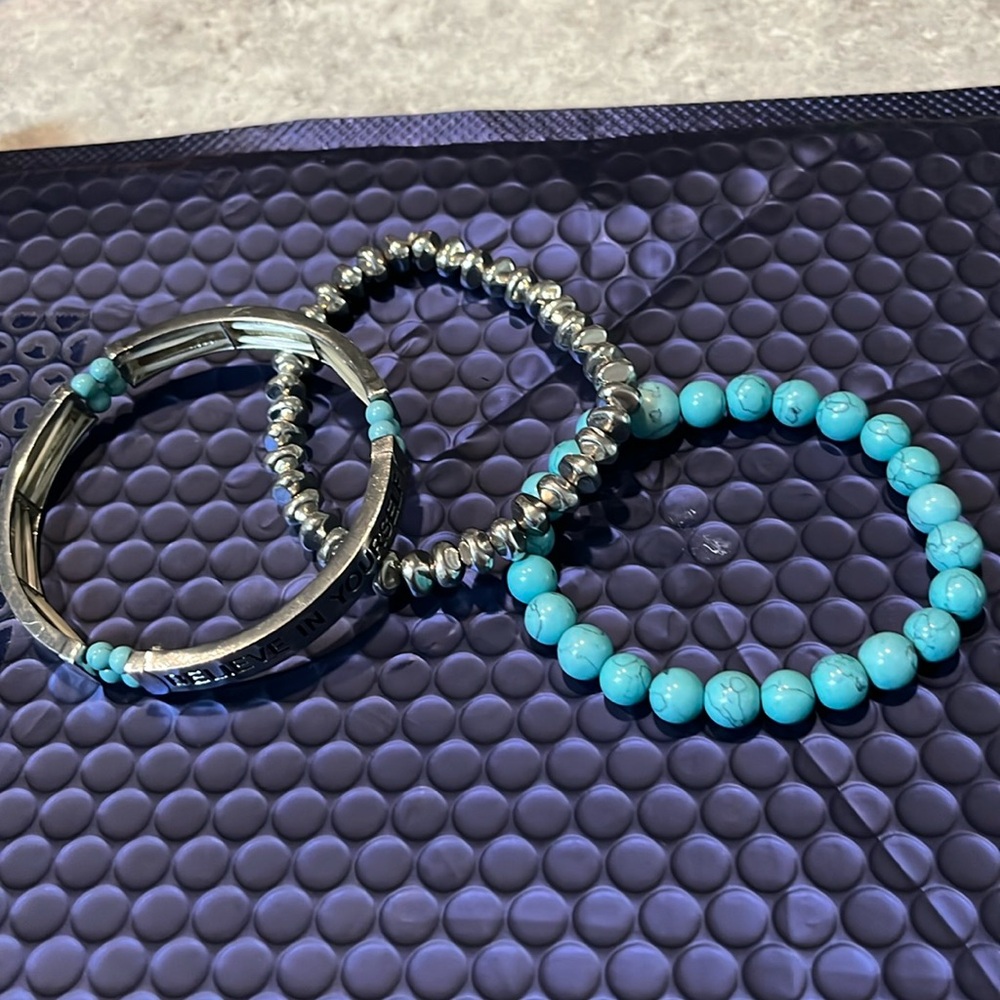 NWOT Bracelets set of 3 blue and silver beads stretchy